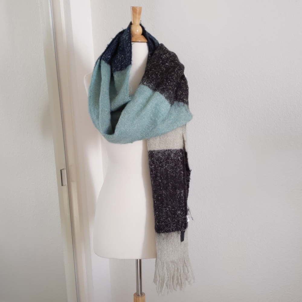 Super long thick warm scarve